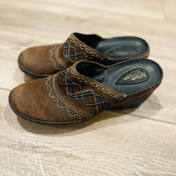 Clarks Artisan Collection Leather Clog Size 7M - Picture 2 of 4